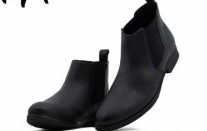 VEGAN BOOTS: ULTIMATE FLEX FOR NATURE LOVER