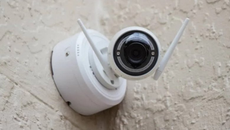 How can I get my security camera to work without WiFi?