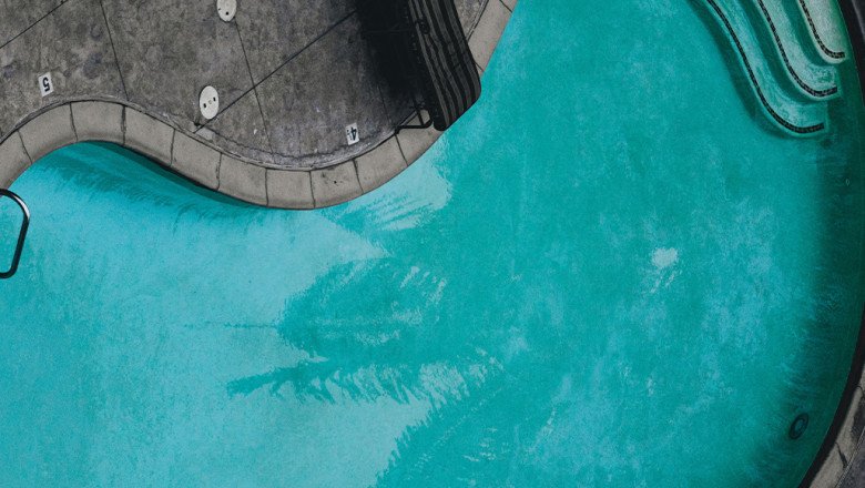Pool Making Essentials To Discuss With Swimming Pool Contractors