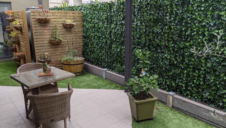 7 Simple Garden Fence Decorating Ideas