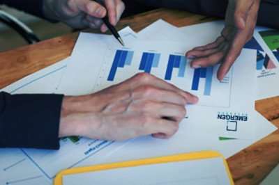 Transparent Display Market  : Opportunities and Challenges in a Rapidly Evolving Industry