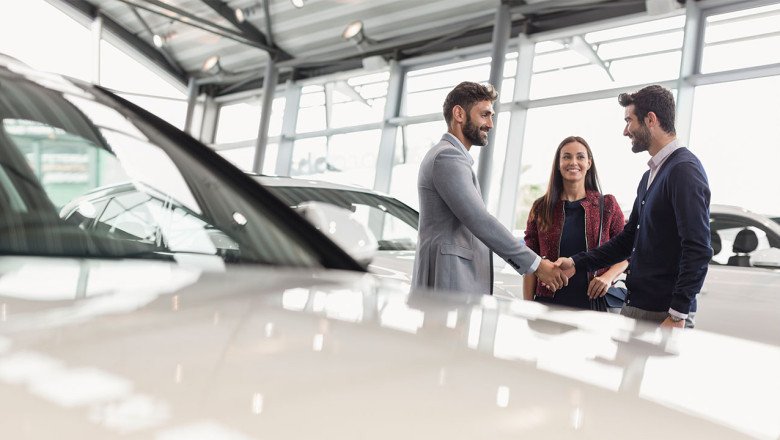 What to Look For When Buying a Used Car From a Car Dealer?