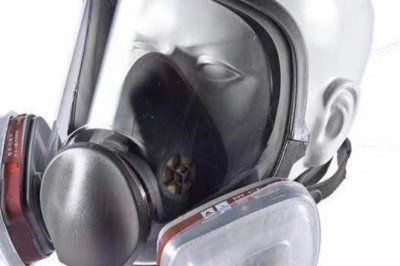 Can a Gas Mask Really Save Your Life in Toxic Conditions?