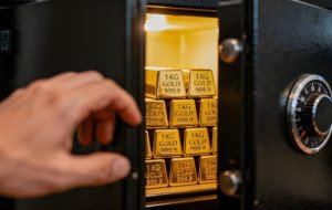 Keep Precious Items Protected With Secure Safe Deposit Boxes