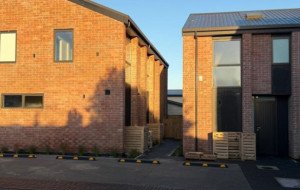 Why Auckland brick veneer cracks in spring